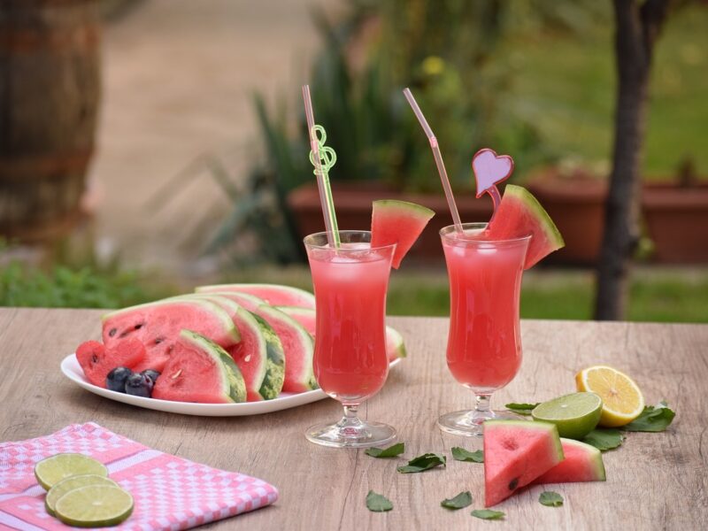 Transformer des cocktails classiques en versions sans alcool